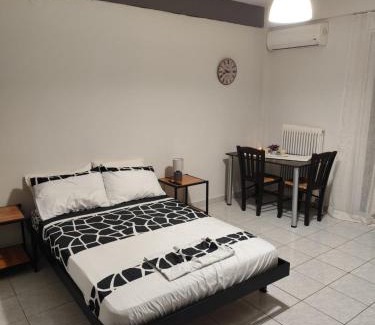 Mytilene Apartamento | Martheo Studios 2