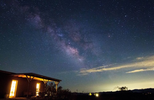 Joshua Tree Casa | Martian Rose - Out Of This World Stargazing Cabin 2 Bedroom Home by RedAwning