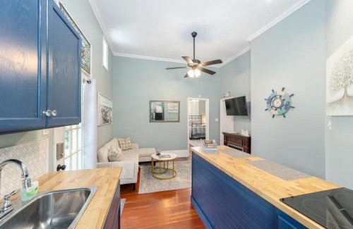 Historic District Apartamento | Martin B- historic district apt with pool