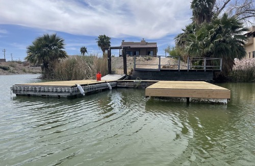 Yuma Casa | Martinez Lake House l Southwestern Home with Private Dock