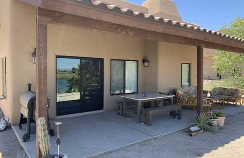 Yuma Casa | Martinez Lake House l Southwestern Home with Private Dock