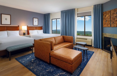 Truckee Hotel | Martis Valley Lodge Tapestry Collection by Hilton