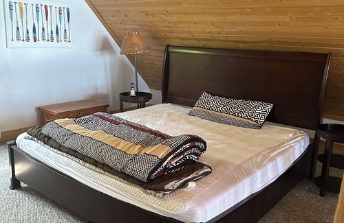 Northern Bruce Peninsula Chalet De Esquí | Marvel at breathtaking views surrounding you from this waterfront chalet