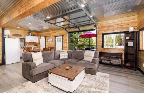 Priest River Cabina | Marvelous 3-bedroom cabin located on beautiful Priest River