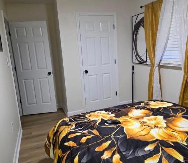 Georgetown Casa | Marvelous 3-bedroom 2-bathroom house with Central Air charming Georgetown