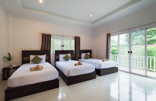 Sam Roi Yot Cama Y Desayuno | Marvelous bed & breakfast with AC in Tambon Rai Kao