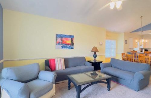 Central Myrtle Beach Casa | Marvelous condo at Myrtlewood Villas