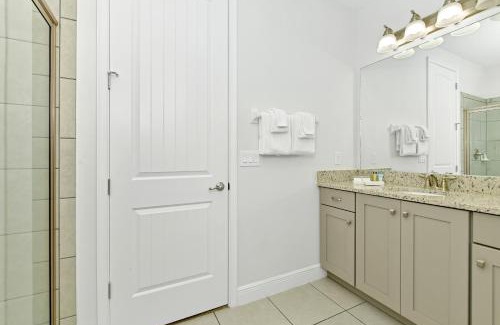 West Kissimmee Apartamento | Marvelous Home Near Disney With Private Pool And Waterpark & Resort Access At Encore Resorts Reunion - 250Cl