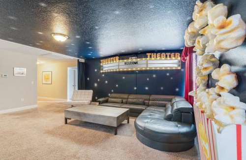 Loughman Villa | Marvelous Magic Villa at Solterra near Disney with Arcade
