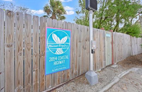 Vilano Beach Apartamento | Marvelous Mermaid Bungalow, Dog-Friendly Downstairs Apt in Prime Vilano Beach