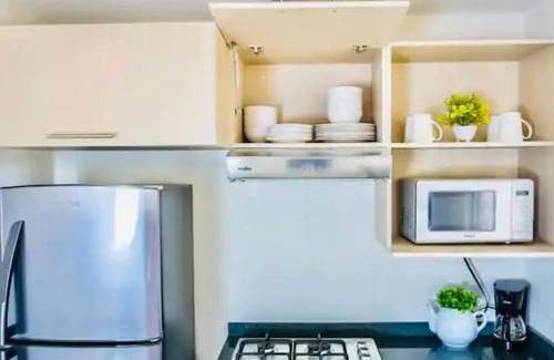 San Pedro Tlaquepaque Apartamento | Marvelous Suite for up to 8! Location!