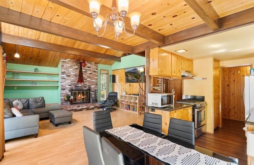 Wrightwood Casa | Marvelous Quite 2BR Cabin in Wrightwood