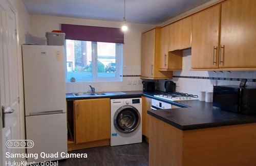 Gedling Casa | Marvyn-Five House-Huku Kwetu-3 Bedroom