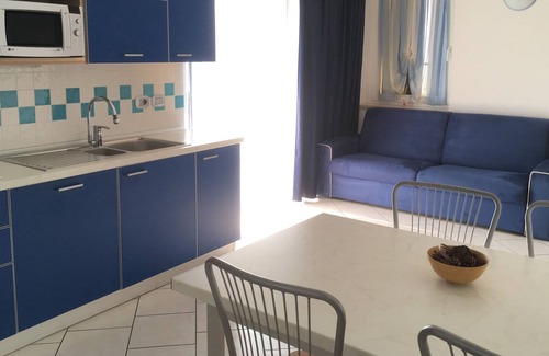 Magugnago Apartamento | Mary Apartments: 55 sqm Lake View Swimmigpool near town center and beach