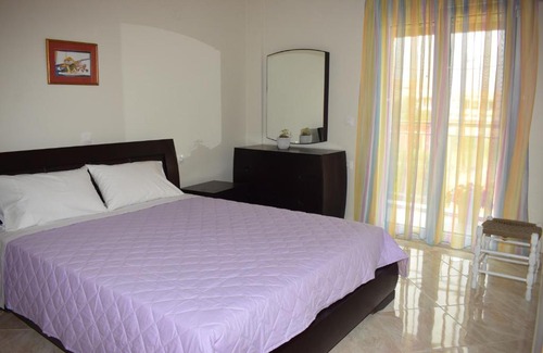 Ag. Georgios Apartamento | Mary's apartments close to the sea