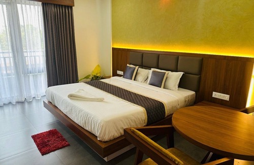 Meenangadi Hotel | Maryland Residency