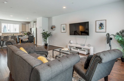 Millersville Casa | Maryland Retreat w/ Deck & Grill, Near Golfing!