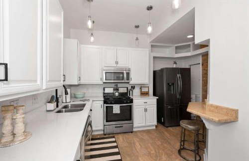 East Price Hill Casa | Marylands Incline By Blackhouse Chic 2 Bdr
