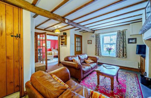 Hawes Casa | Marys Cottage