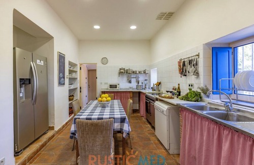 Cabanes Casa | Masía-Castillo en el paraje natural del Desierto de las Palmas en Benicasim