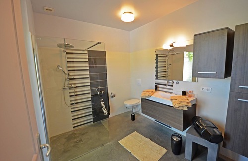 Lamotte-du-Rhone Otro | Mas 22 a 24 p 7/9 wifi wifi Pisc. Jardín de paredes climatizadas - Sono para la noche.