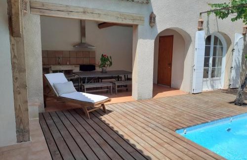 Evenos Casa | Mas climatise, piscine chauffee privee - parc regional naturel st baume