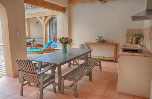 Evenos Casa | Mas climatise, piscine chauffee privee - parc regional naturel st baume