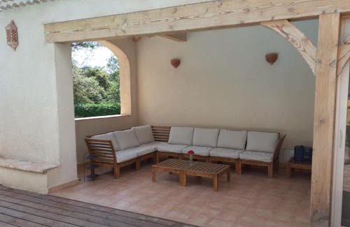 Evenos Casa | Mas climatise, piscine chauffee privee - parc regional naturel st baume