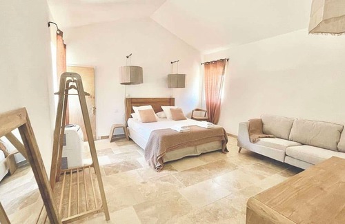 Lioux Casa | Mas de Florette: Your Provencal haven in Lioux