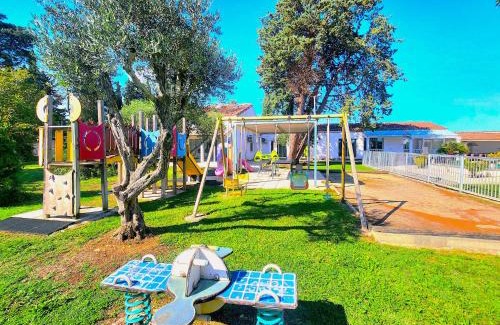 Meynes Villa | Mas de la BOURGADE