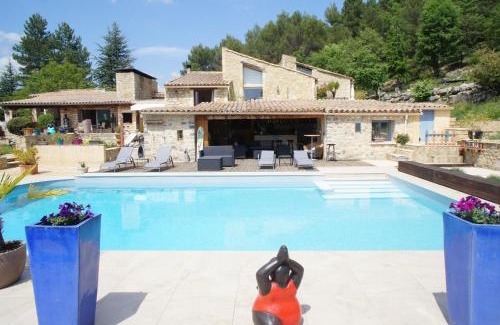 Chateauneuf-de-Bordette Cama Y Desayuno | Mas Des Collines Chambre de Charme avec vue et Piscine