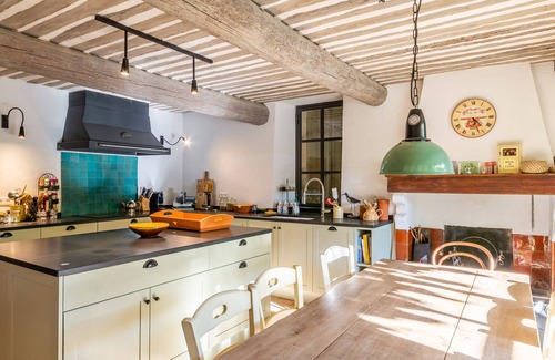 Lagnes Otro | Mas du Chateau, Lagnes – Beautifully renovated farmhouse, pool, air-conditioning