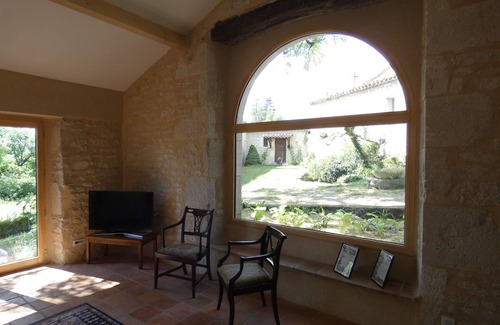 Pern Casa | Mas du Loup Quercy: hermosa casa de vacaciones del siglo XVIII recientemente renovada