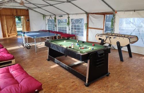 Saint-Gilles Apartamento | Mas du Versadou, dans un espace naturel protégé, piscine couverte chauffée toute l'année, Spa et salle de jeux