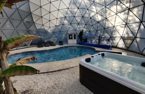 Saint-Gilles Apartamento | Mas du Versadou, dans un espace naturel protégé, piscine couverte chauffée toute l'année, Spa et salle de jeux