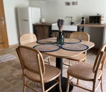 Lourmarin Casa | Mas la Chêneraie Lourmarin - Au calme, à 10 mn du centre ville à pied