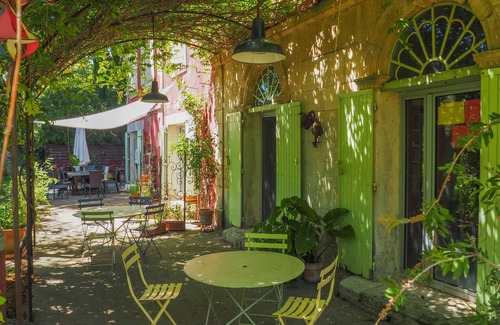 Arles Casa | Mas on large wooded plot with natural swimming pond.