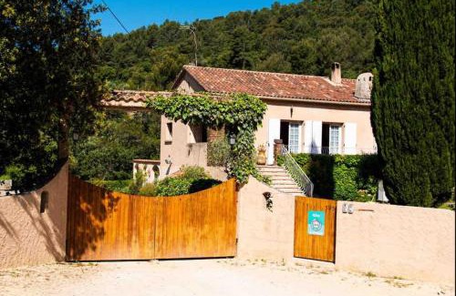 Evenos Casa | Mas Provençal 8 pers climatisé, 3 chambres avec salles de bains, piscine privée