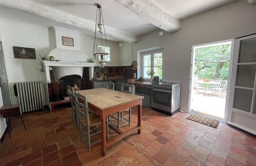 Brignoles Otro | Mas Provençal et Forêt Privée en Provence Verte