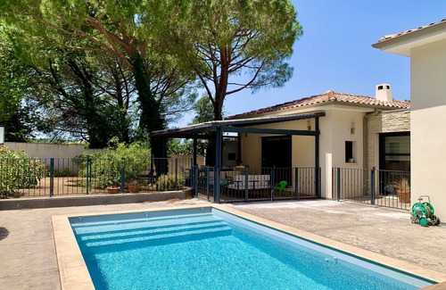 Saint-Victor-la-Coste Casa | Mas Standing Saint VIC