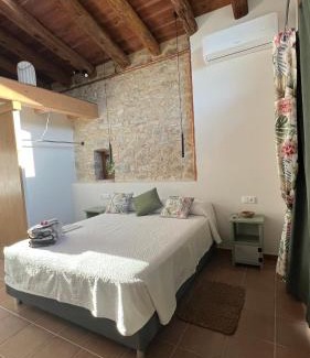 Riudellots de la Creu Casa | Mas Tulsà Casa Rural Girona