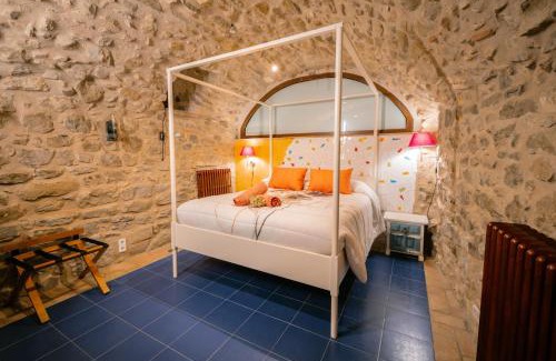 Riudellots de la Creu Casa | Mas Tulsà Casa Rural Girona