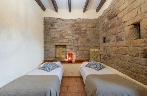 Centelles Casa | Mas Vinyoles