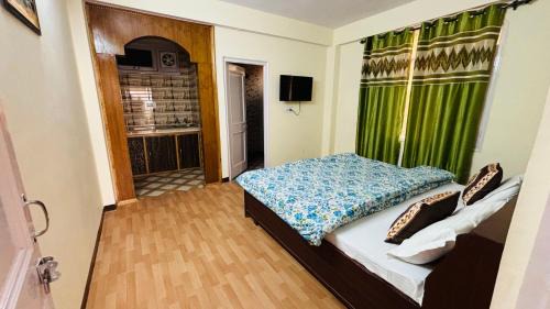 Shimla Hotel | Mashobra Homestay - Crignano
