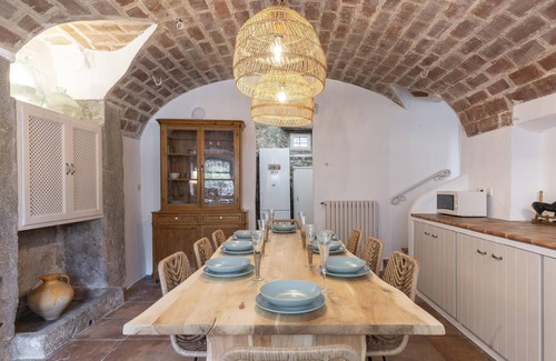 Mont-Ras Villa | Masia El Moli de Can Burjats con piscina y chimenea