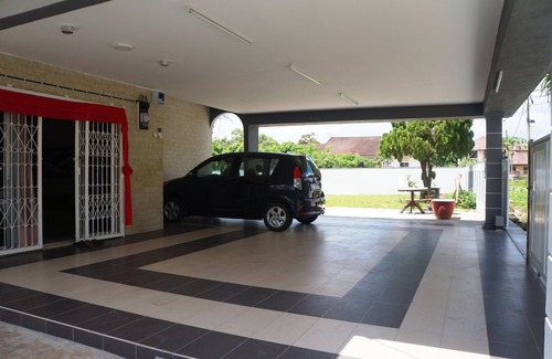 Bukit Baru Casa | Mason's Bungalow - casa de eventos / casa de familia para hasta 16+ pax