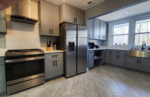 Memphis Casa | Massive 13-BR Estate with Private Pool, Sauna, Hot Tub, Casita, Abundant Parking