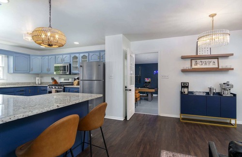 Weaverville Casa | Massive Asheville Compound~A Memorable Experience