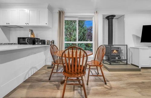 Robin Hill Casa | Massive private property - Indoor pool & More