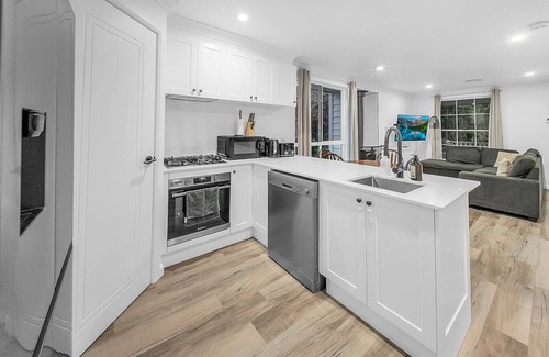 Robin Hill Casa | Massive private property - Indoor pool & More